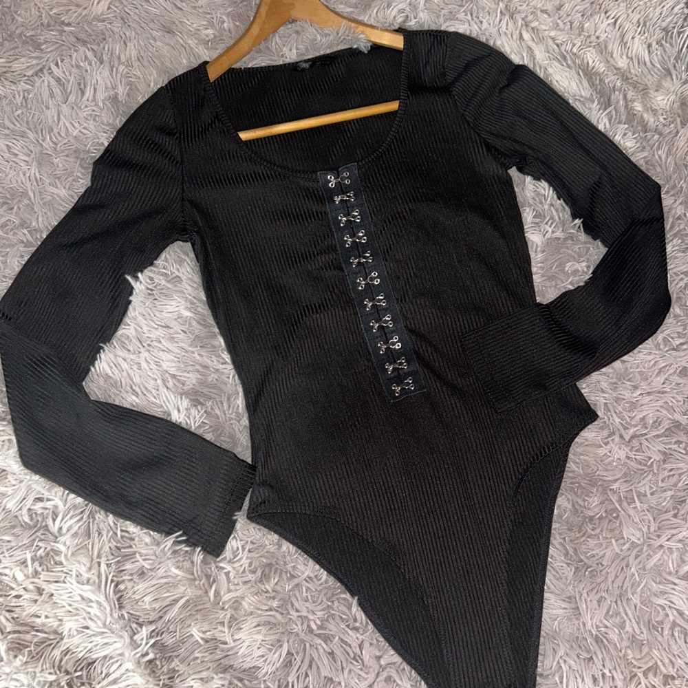 SHEIN Black Ribbed Long Sleeve Bodysuit